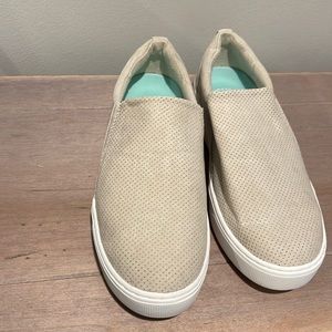 Slip on shoes never worn